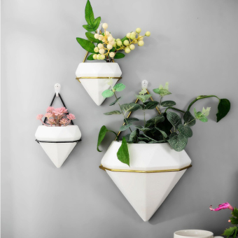 壁挂花盆选的好颜值花园墙上造